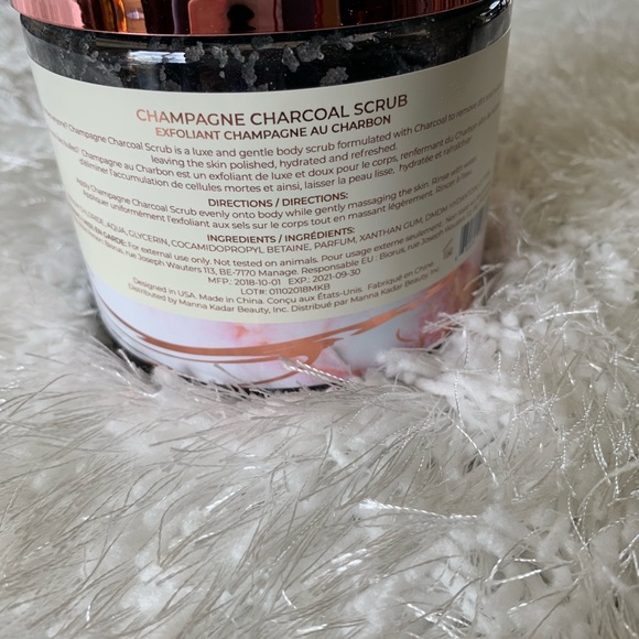 Manna Kadar Relax Champagne Body Scrub 18.34oz - Picture 2 of 2